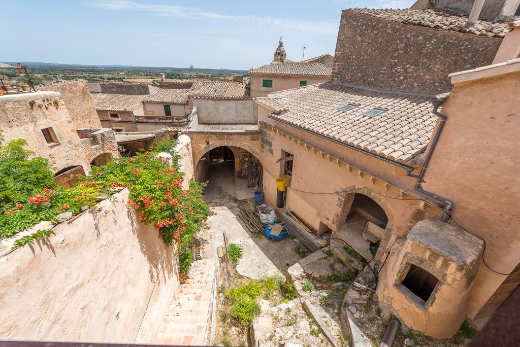 Property photo 3 of 10 67385_2.Jpg