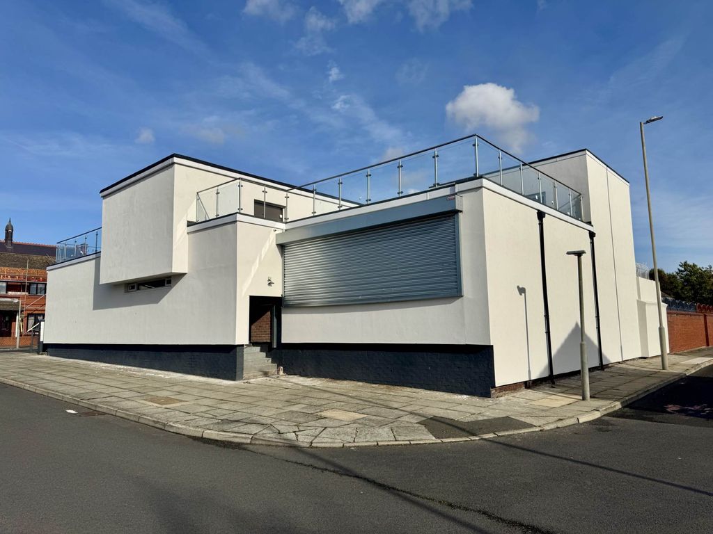 Property photo 1 of 24