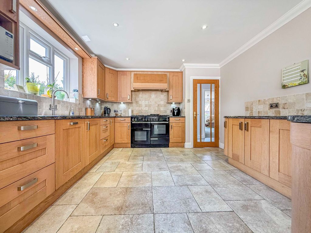 Property photo 3 of 27 5314726