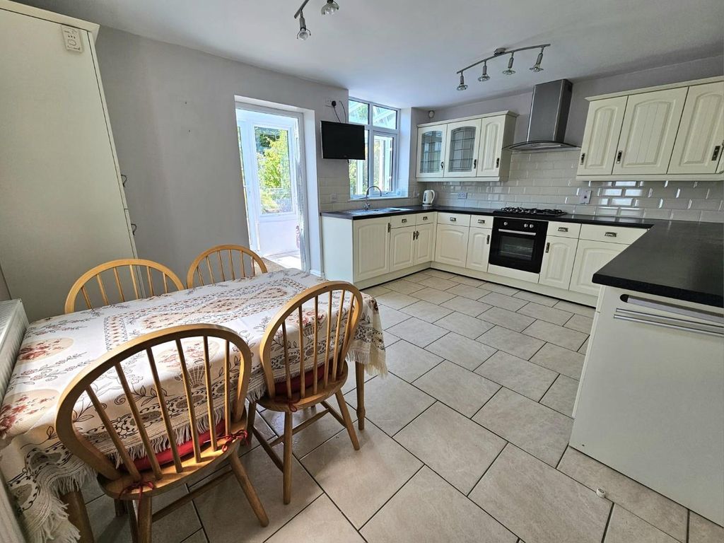 Property photo 2 of 35 Mrnx6158.Jpg