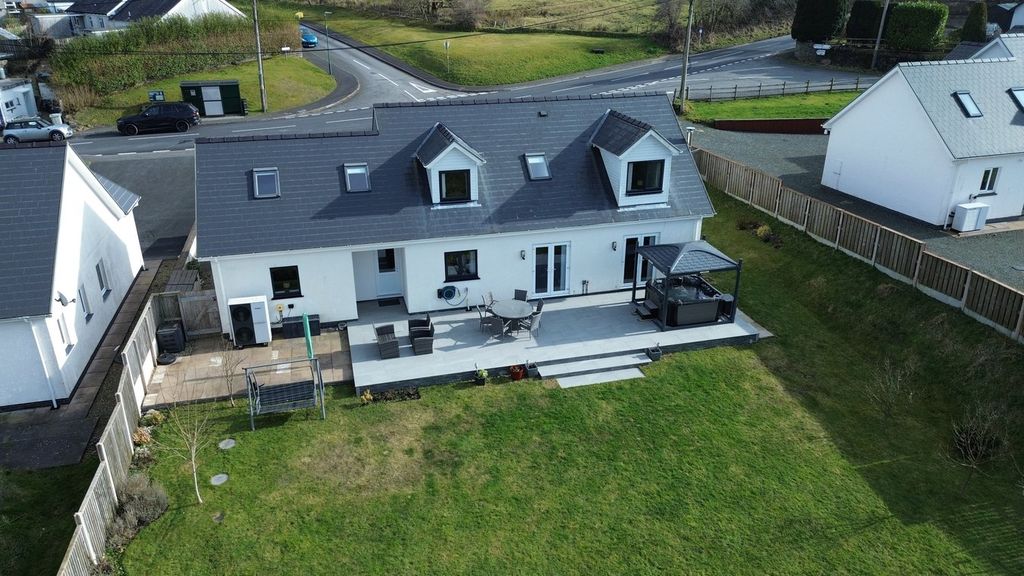 Property photo 1 of 30