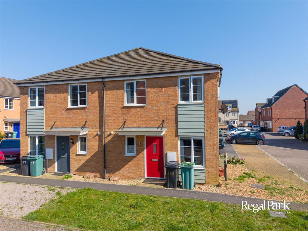 Property photo 1 of 10 Front