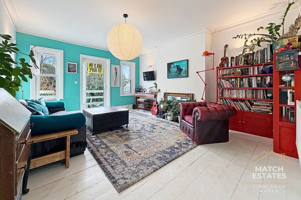 Property photo 3 of 17