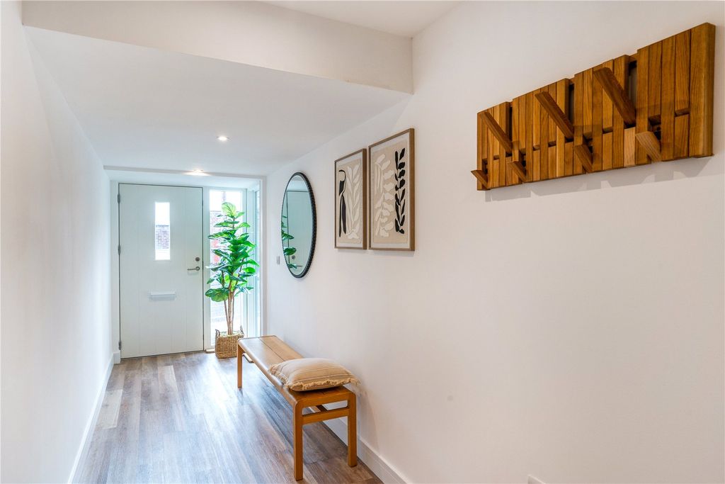 Property photo 2 of 13 Dell Road