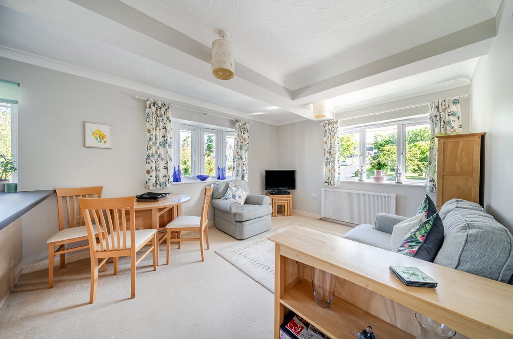 Property photo 2 of 10 1516288-17-1A08Aa...