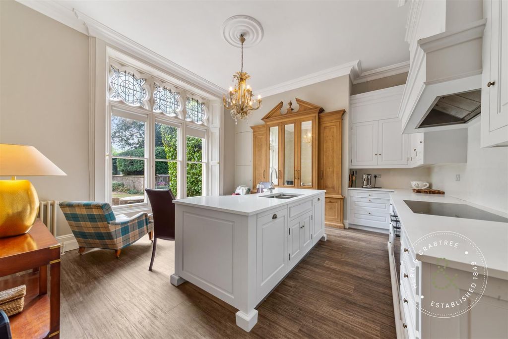 Property photo 3 of 80 Cathedral-Court-22.Jpg