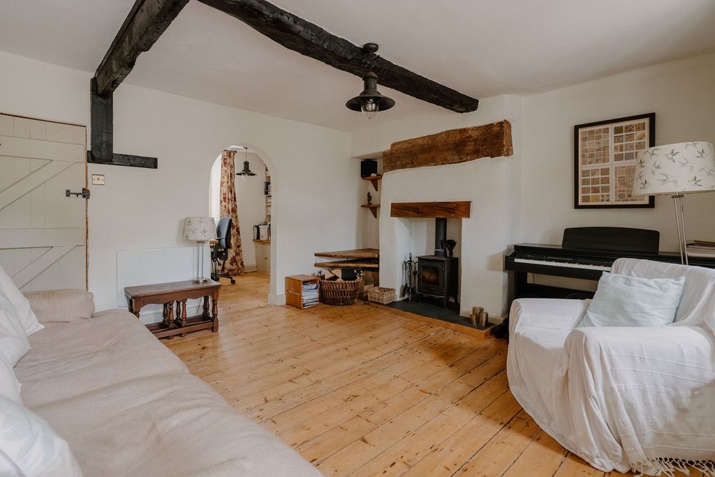 Property photo 3 of 16