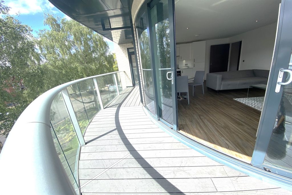 Property photo 1 of 10 (Main)