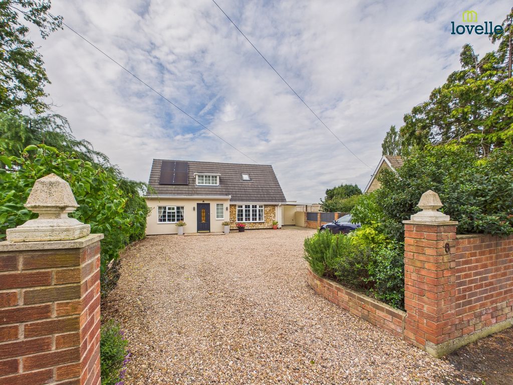 Property photo 1 of 32