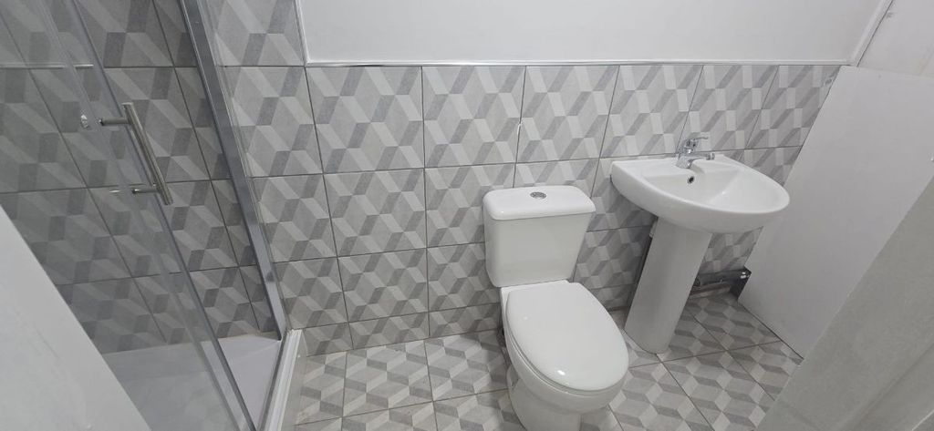 Property photo 3 of 3