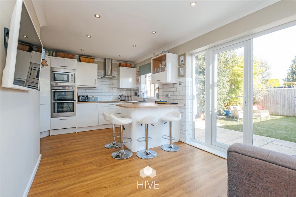 Property photo 2 of 20 Kitchen/Diner