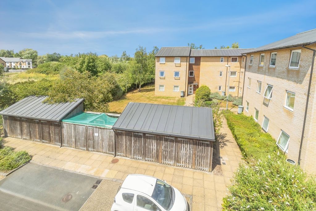 Property photo 3 of 16 Pbox-Img.Jpg