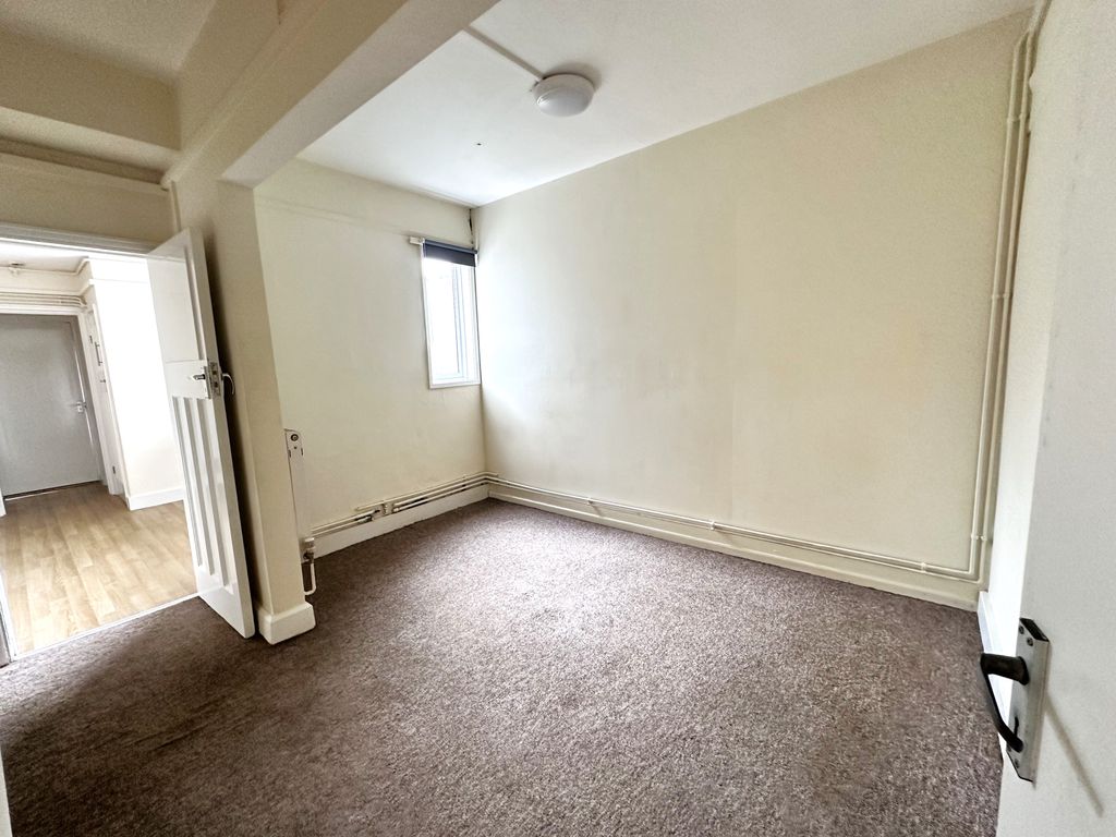 Property photo 2 of 10 Image