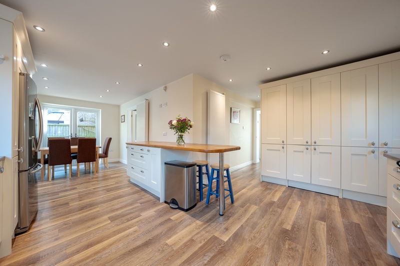 Property photo 3 of 28 Photo 18