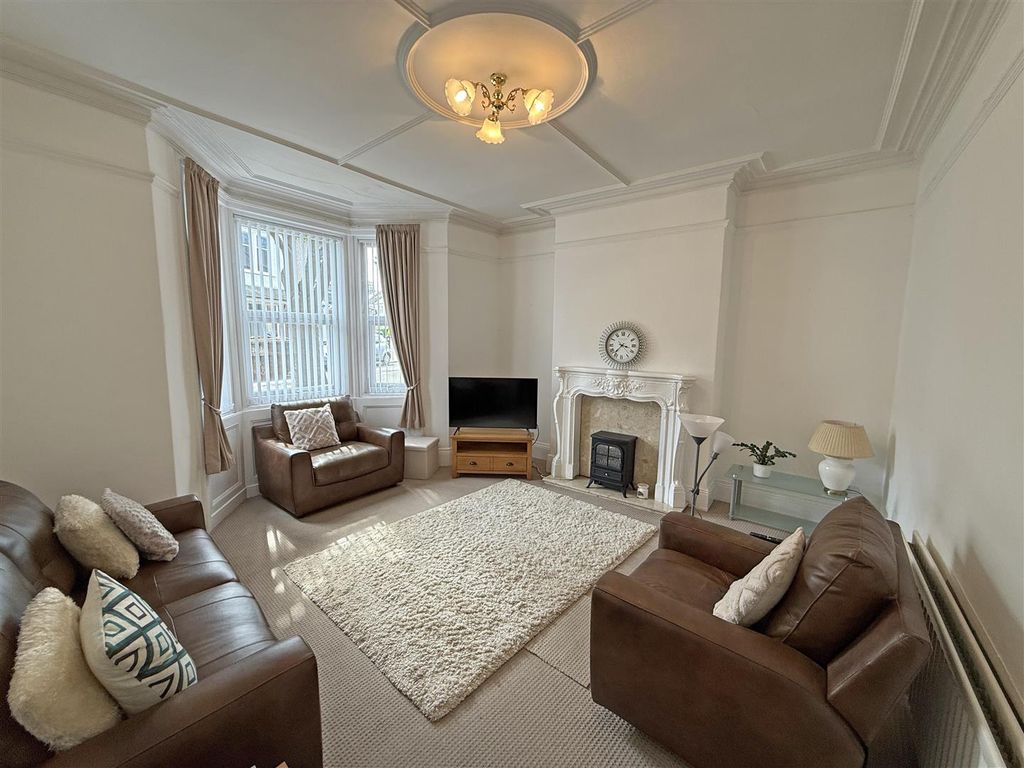 Property photo 2 of 8 Living Room.Jpg