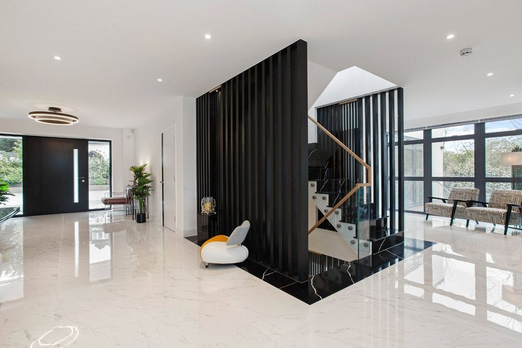 Property photo 2 of 18 Reception Hall