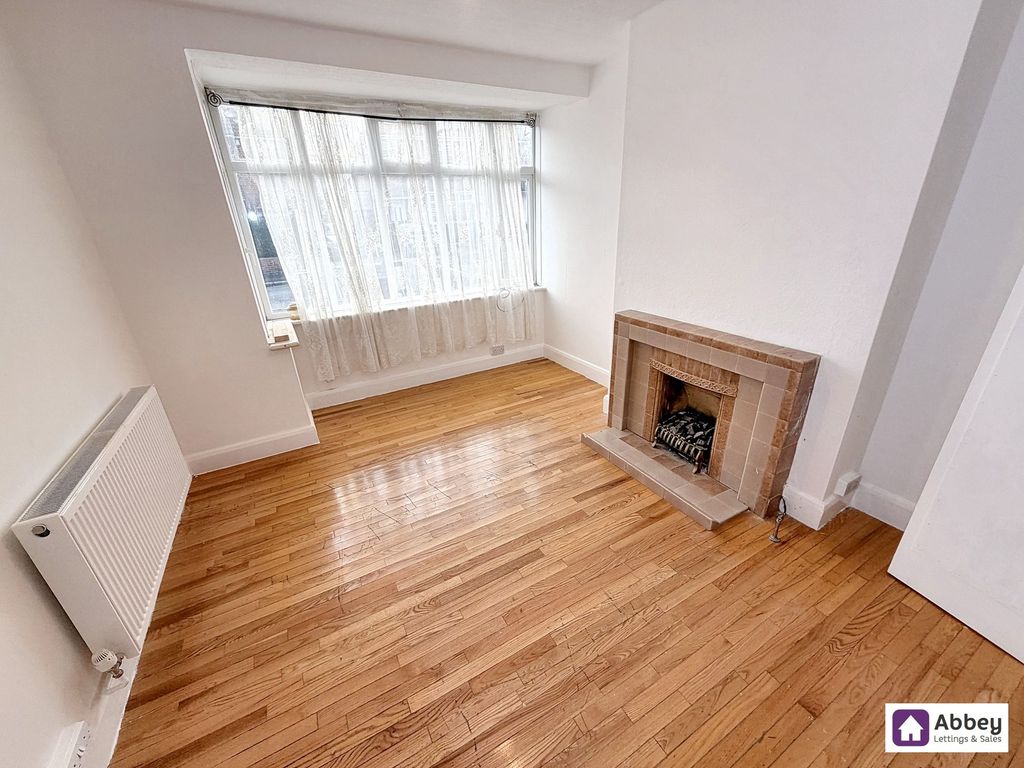 Property photo 2 of 14 Lounge Area