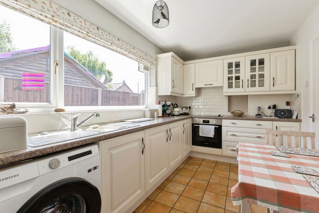 Property photo 3 of 28 Pbox-Img.Jpg