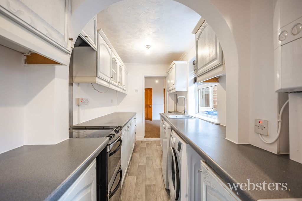 Property photo 2 of 13