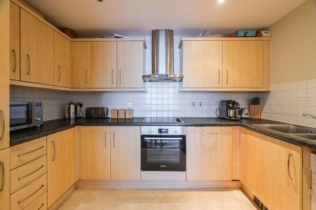 Property photo 3 of 30