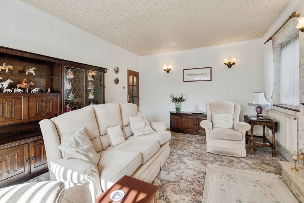 Property photo 3 of 18 Pbox-Img.Jpg