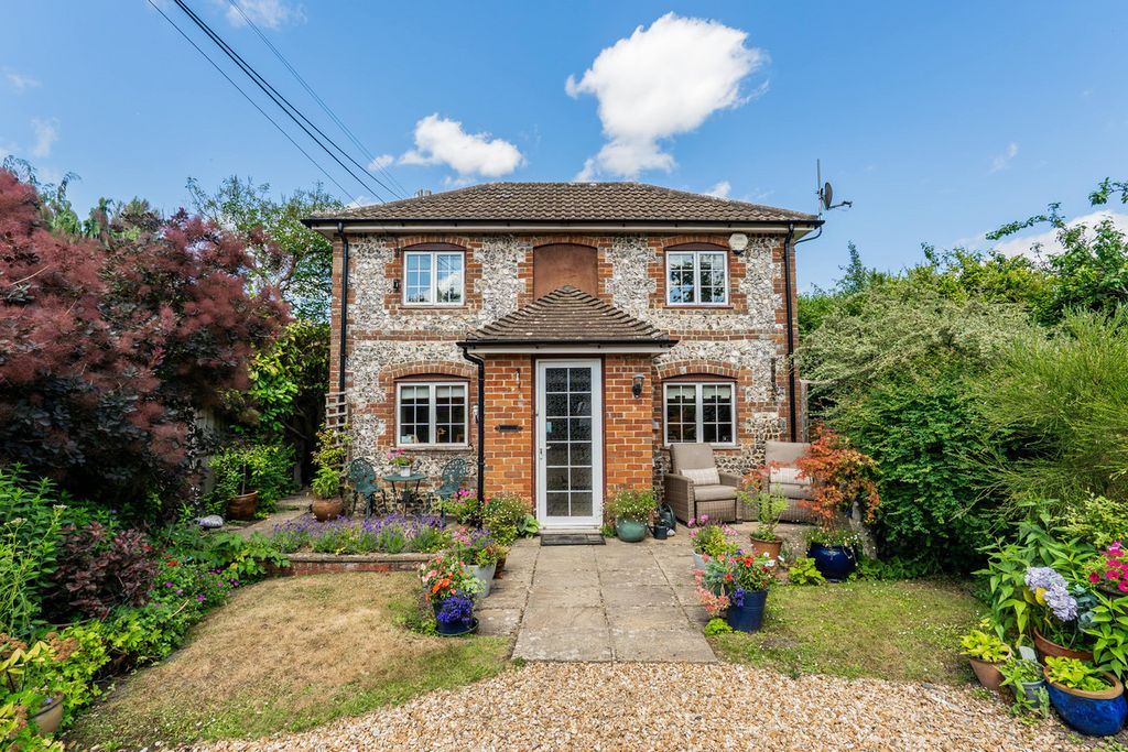 Property photo 1 of 25