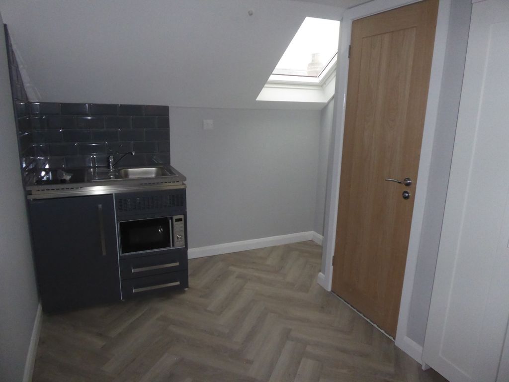 Property photo 3 of 5 4682142