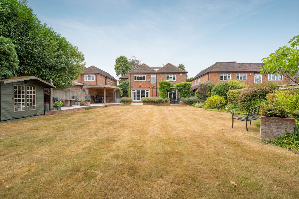 Property photo 1 of 21 Picture No. 05