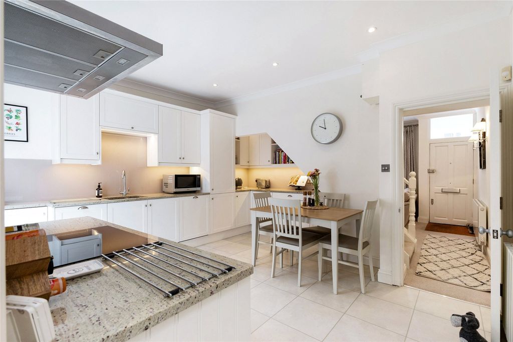 Property photo 3 of 15 Picture No. 11