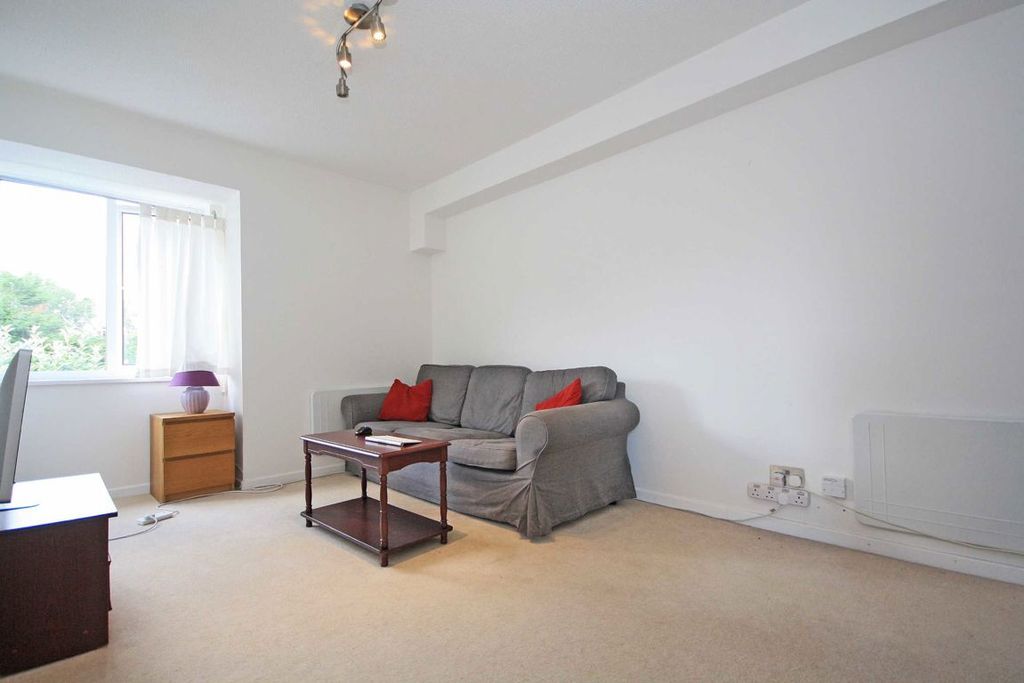 Property photo 2 of 4