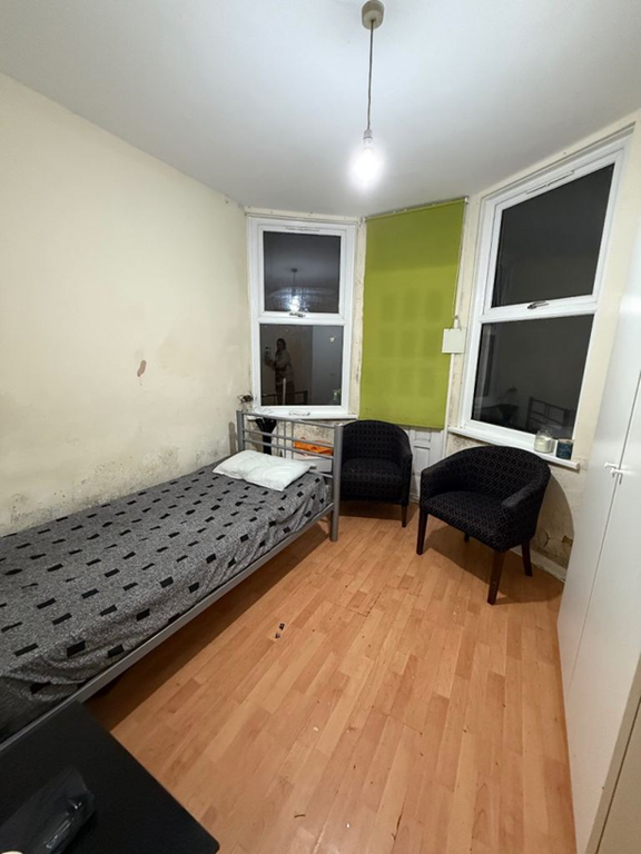 Property photo 1 of 3