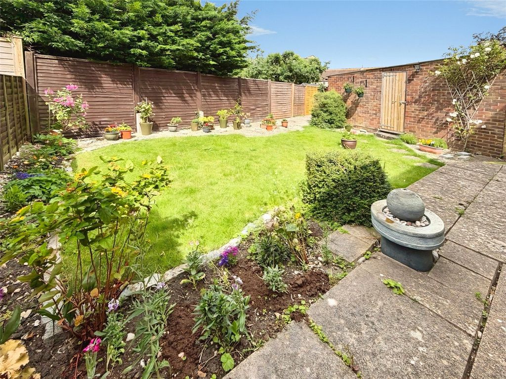 Property photo 2 of 14 Picture No. 21