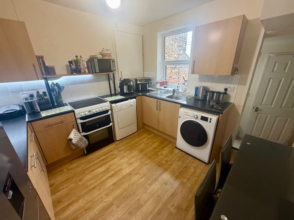 Property photo 3 of 8