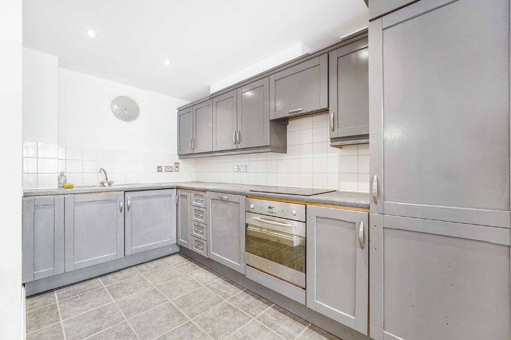 Property photo 3 of 6