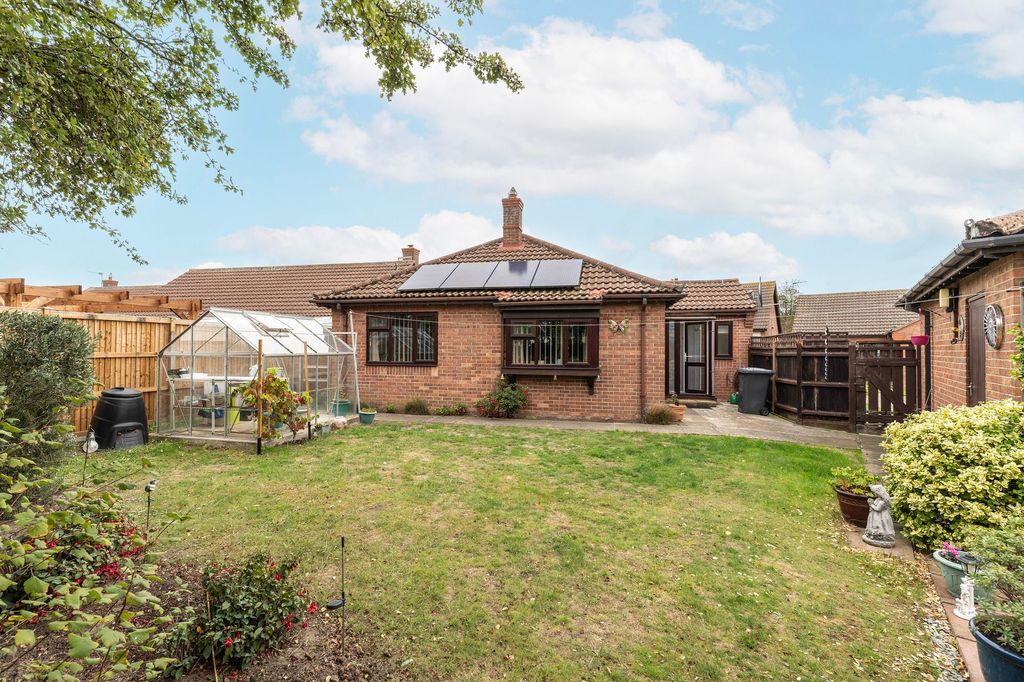 Property photo 1 of 21