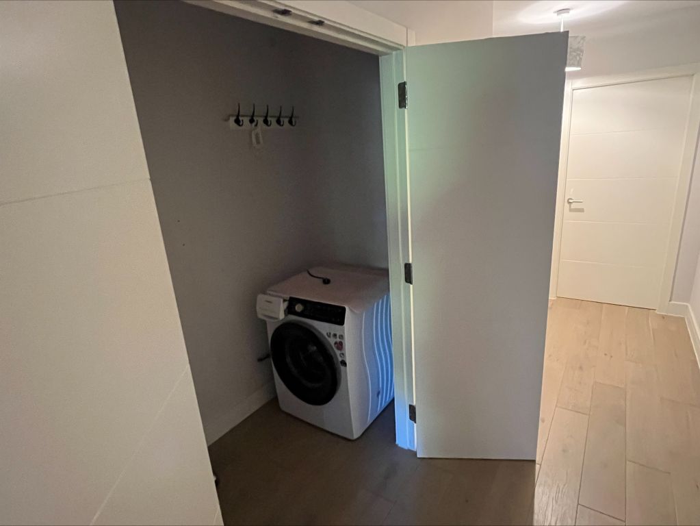 Additional image 5 of 2 bed flat for saleWhite Lion Close, East Grinstead RH19
