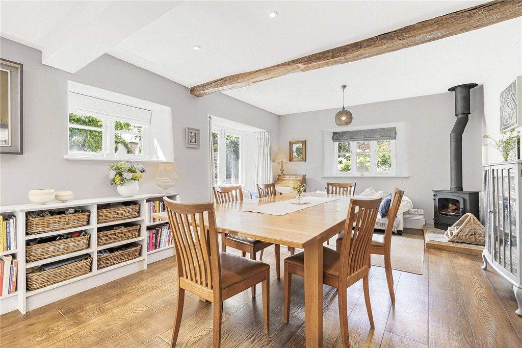 Property photo 3 of 15 Kitchen/Breakfast