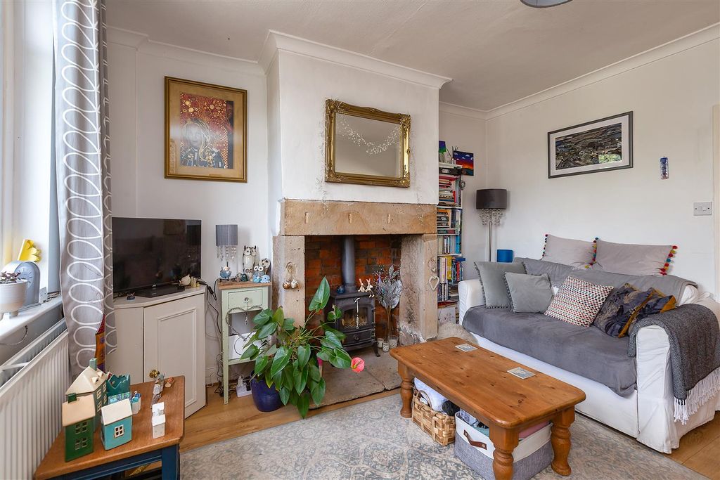 Property photo 3 of 16