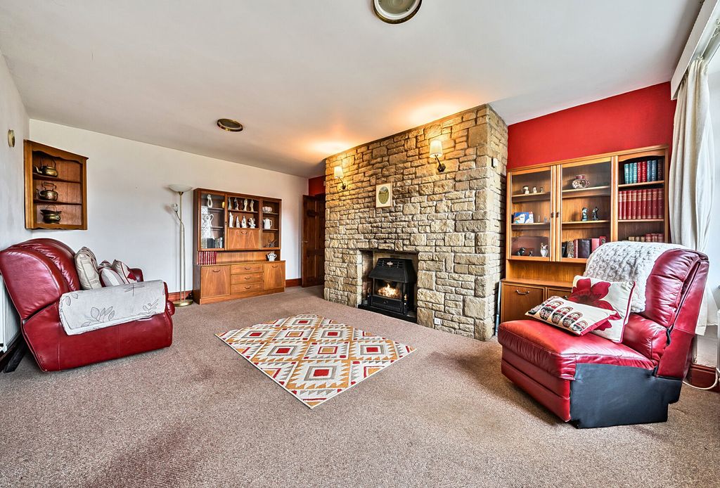 Property photo 2 of 29 1418615-9-69A0580...