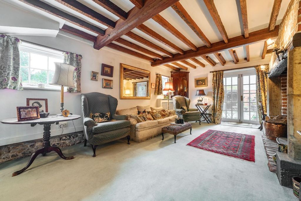 Property photo 2 of 26 1327968-15-688142d775Ceb.Jpg