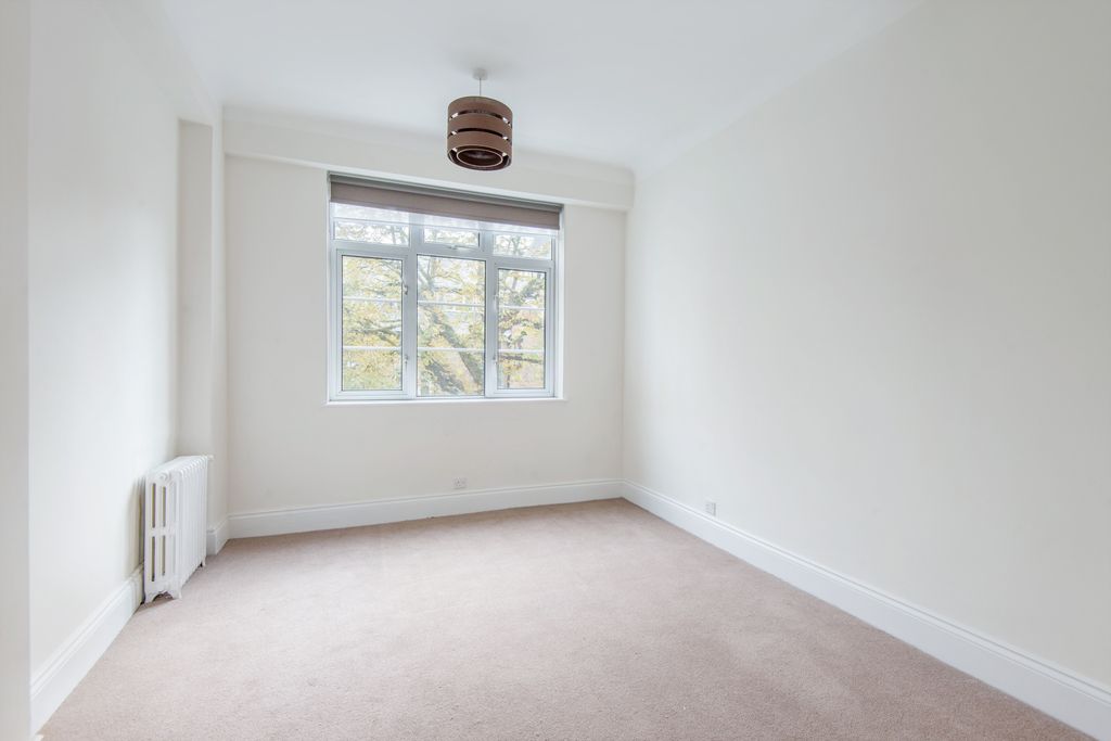 Property photo 3 of 10 Front