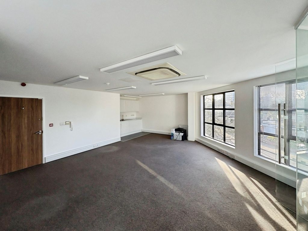 Property photo 2 of 6 Photo 260