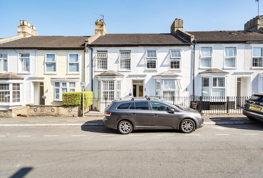Property photo 3 of 10 1-6A18109907B39-1...