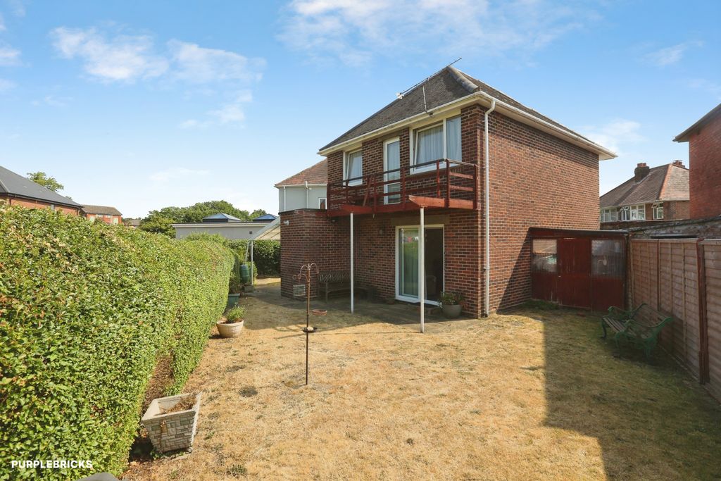 Property photo 3 of 30