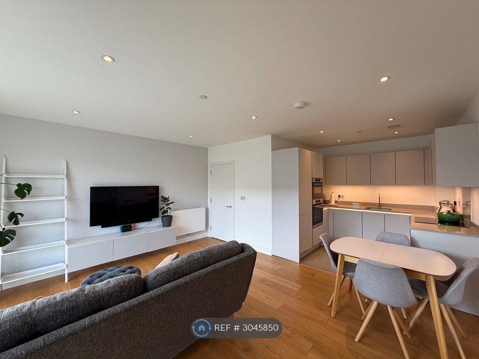 Property photo 3 of 11