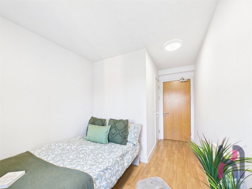 Property photo 1 of 6 Picture No. 08