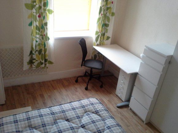 Property photo 1 of 15 92 Room 2B.Jpg