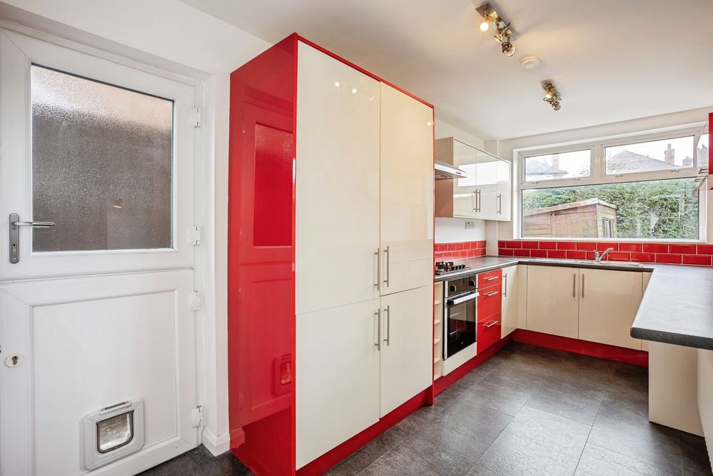 Property photo 3 of 17 Pbox-Img.Jpg