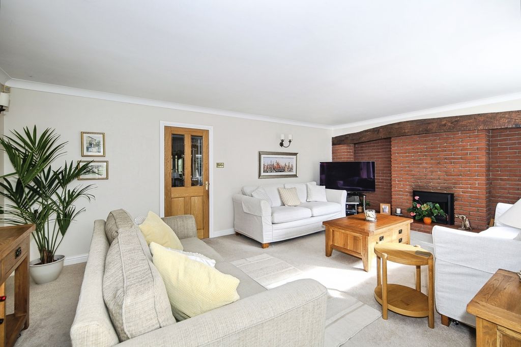 Property photo 2 of 22 Pbox-Img.Jpg
