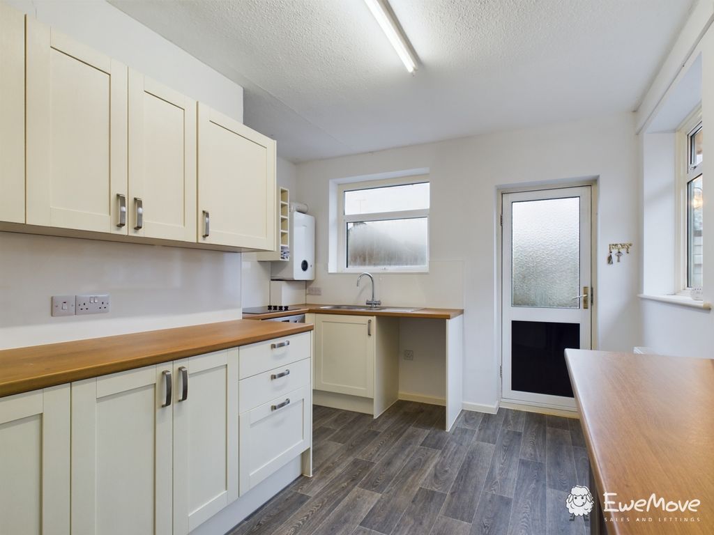 Property photo 2 of 14 Cam02899G0-Pr0045-Still001
